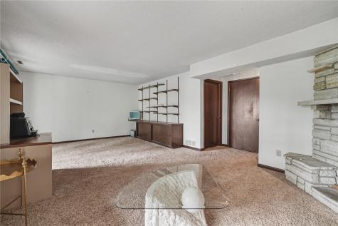 1721 Applewood Place NE Cedar Rapids IA 52402