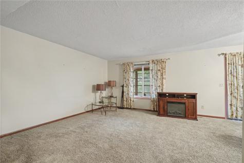 1721 Applewood Place NE Cedar Rapids IA 52402