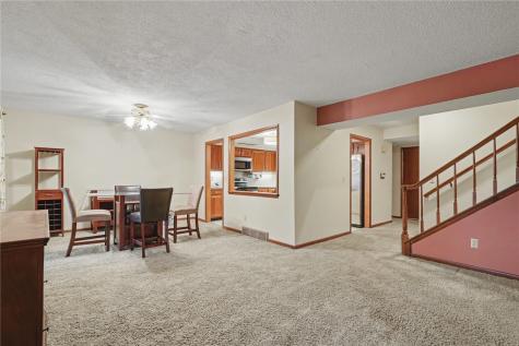 1721 Applewood Place NE Cedar Rapids IA 52402