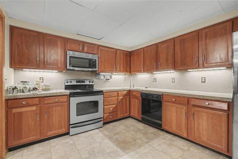 1721 Applewood Place NE Cedar Rapids IA 52402