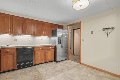1721 Applewood Place NE Cedar Rapids IA 52402