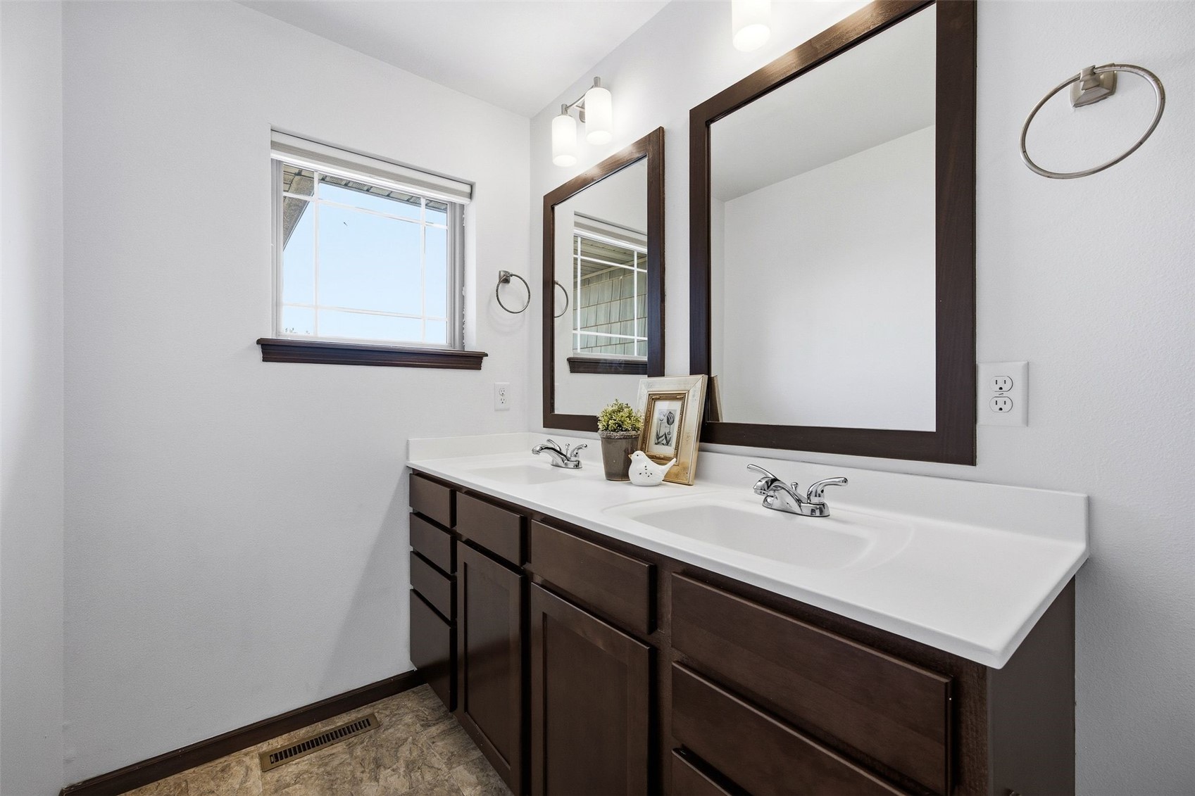1132 Redbud Avenue Tiffin IA 52340