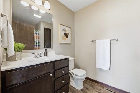 1135 Redbud Avenue Tiffin IA 52340