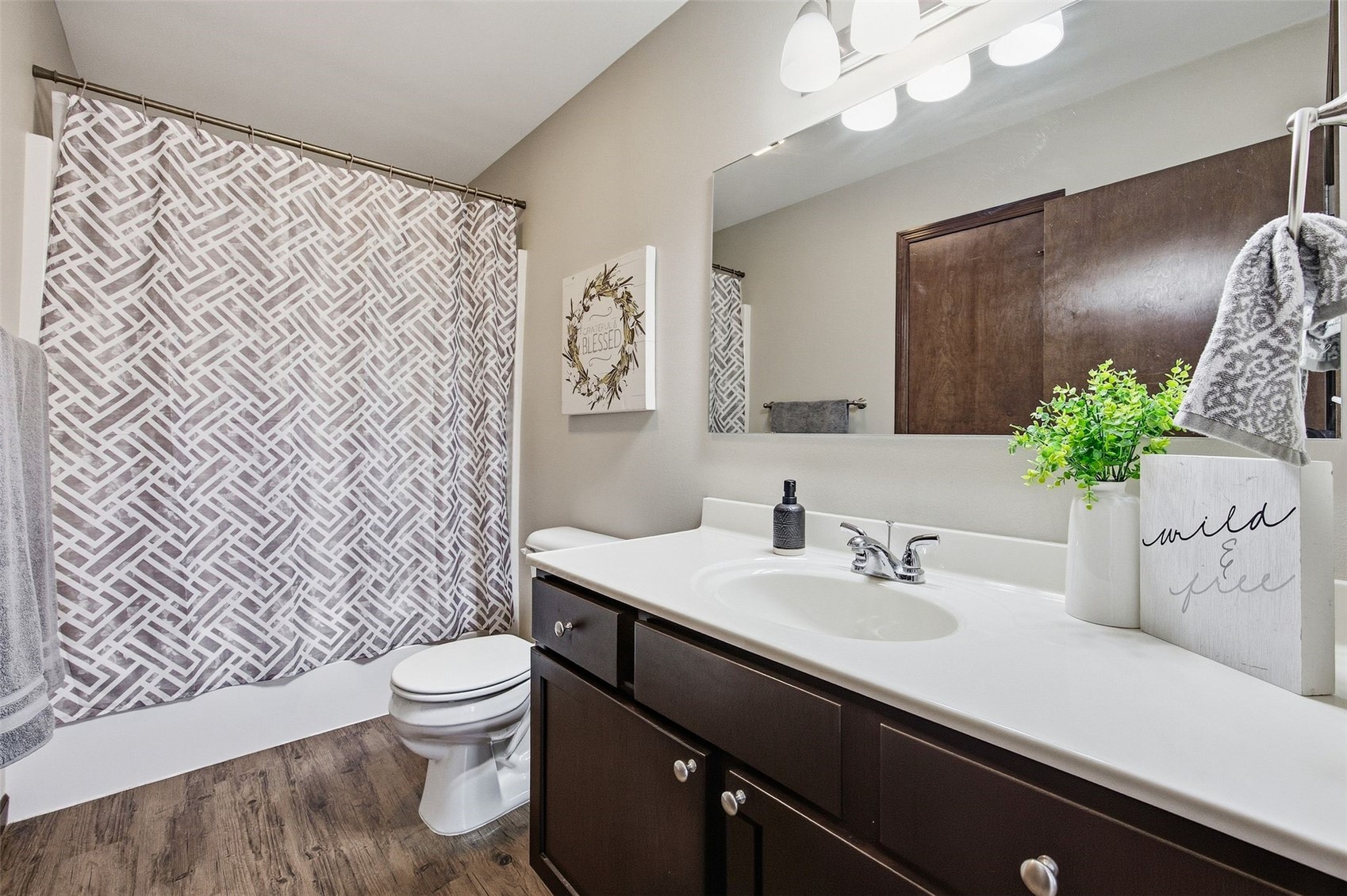 1135 Redbud Avenue Tiffin IA 52340