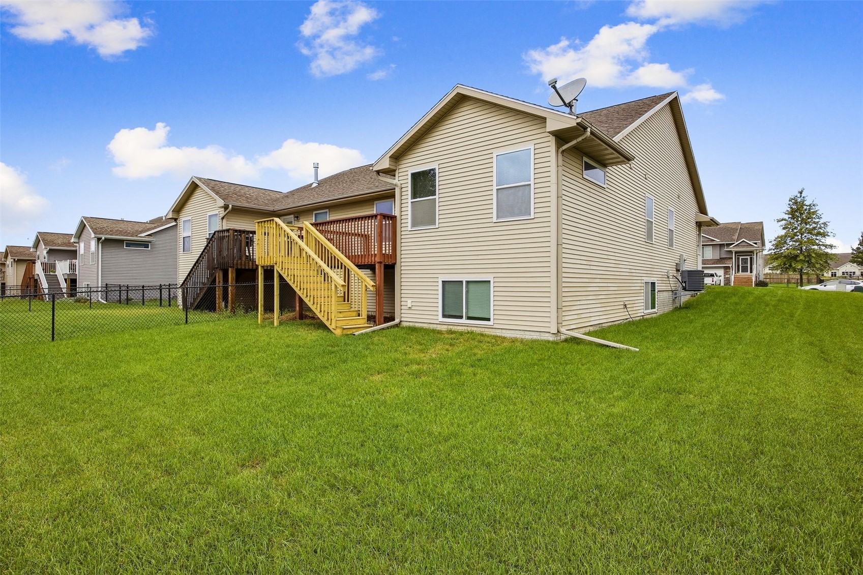 1135 Redbud Avenue Tiffin IA 52340