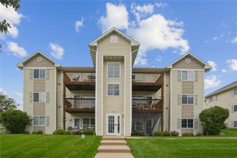 6715 Creekside Drive NE Cedar Rapids IA 52402