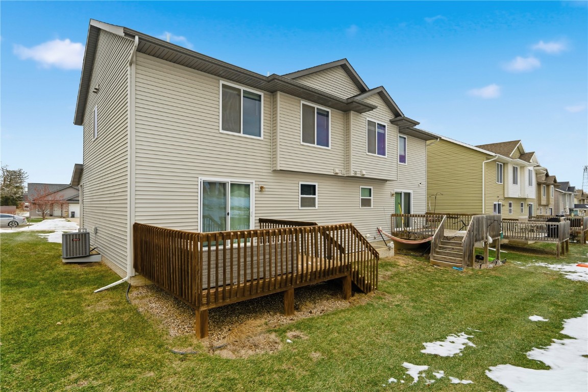 1825 Rosehill Drive SW Cedar Rapids IA 52404