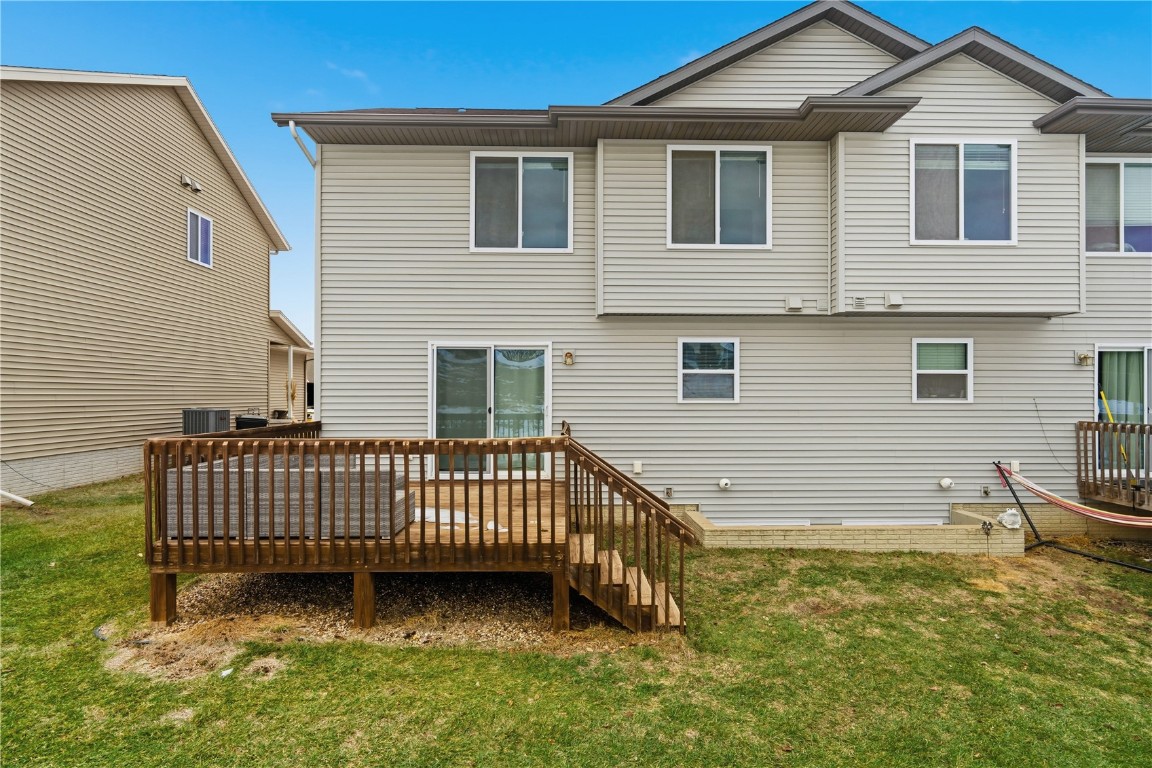 1825 Rosehill Drive SW Cedar Rapids IA 52404