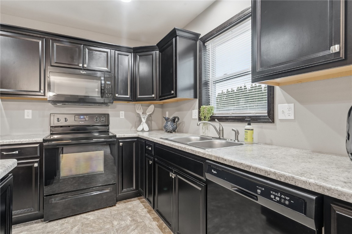 1825 Rosehill Drive SW Cedar Rapids IA 52404