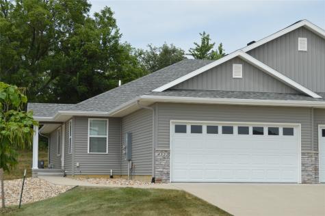 4322 Banar Avenue SW Cedar Rapids IA 52404