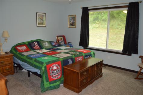 4322 Banar Avenue SW Cedar Rapids IA 52404