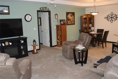 4322 Banar Avenue SW Cedar Rapids IA 52404
