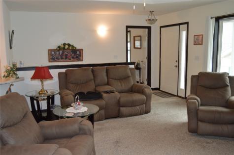 4322 Banar Avenue SW Cedar Rapids IA 52404