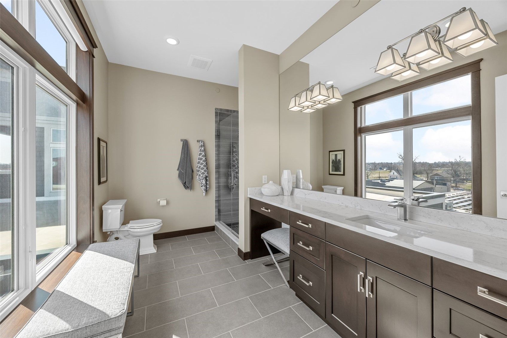 200 3rd Avenue SW Cedar Rapids IA 52404