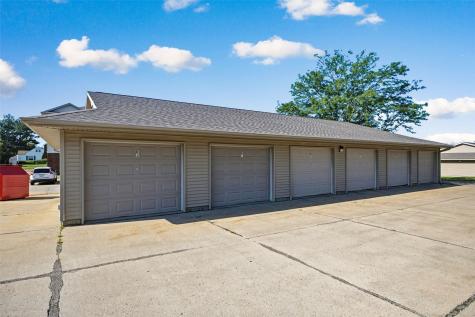 3050 Wilson SW Cedar Rapids IA 52404