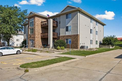3050 Wilson SW Cedar Rapids IA 52404