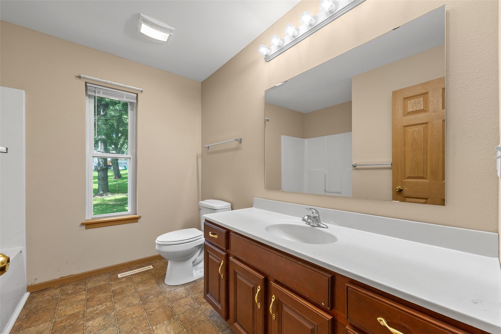 110 Therese Avenue Anamosa IA 52205