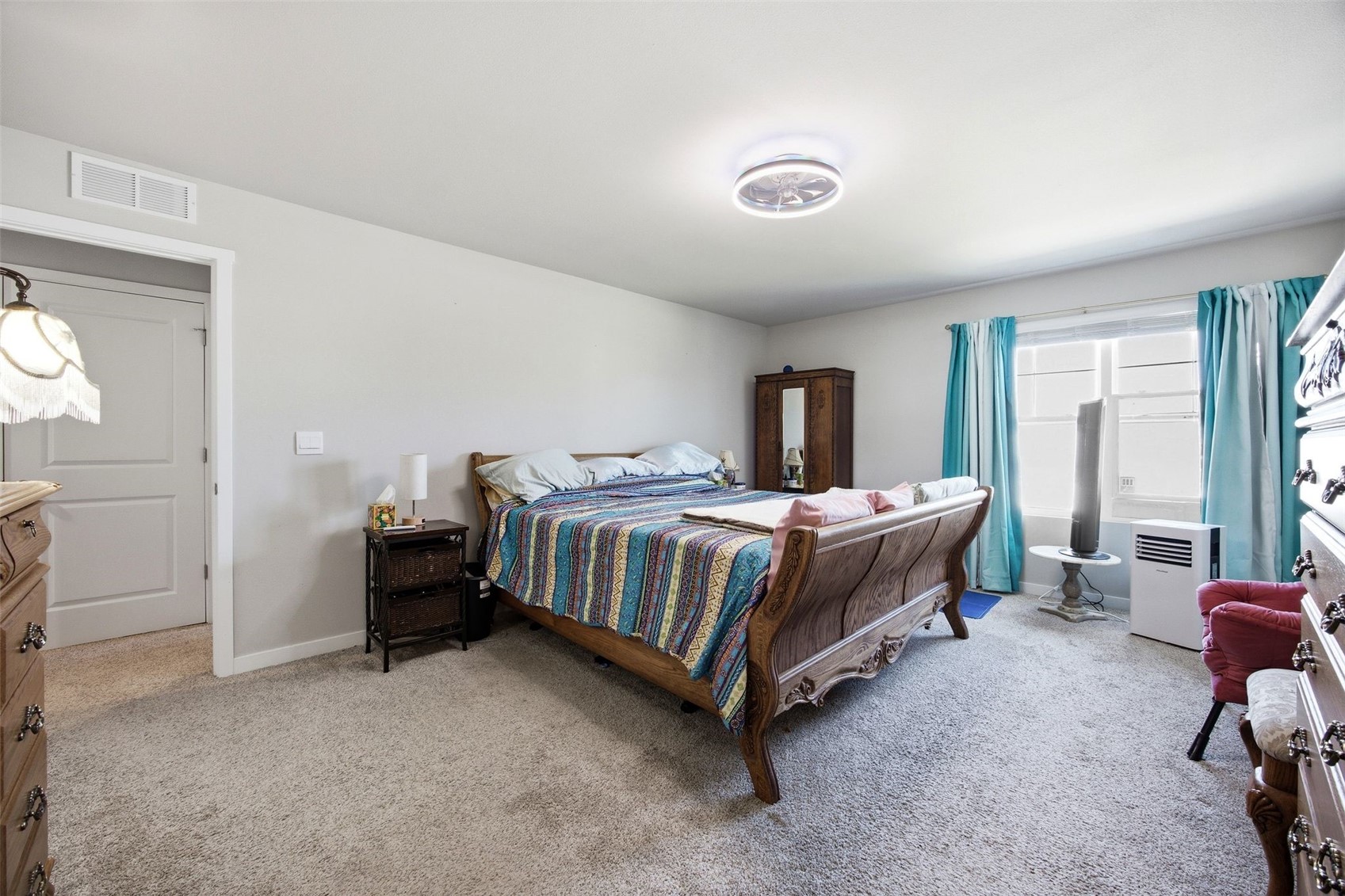 831 Oak Drive Palo IA 52324