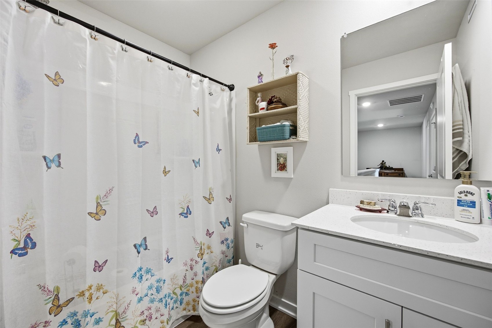 831 Oak Drive Palo IA 52324