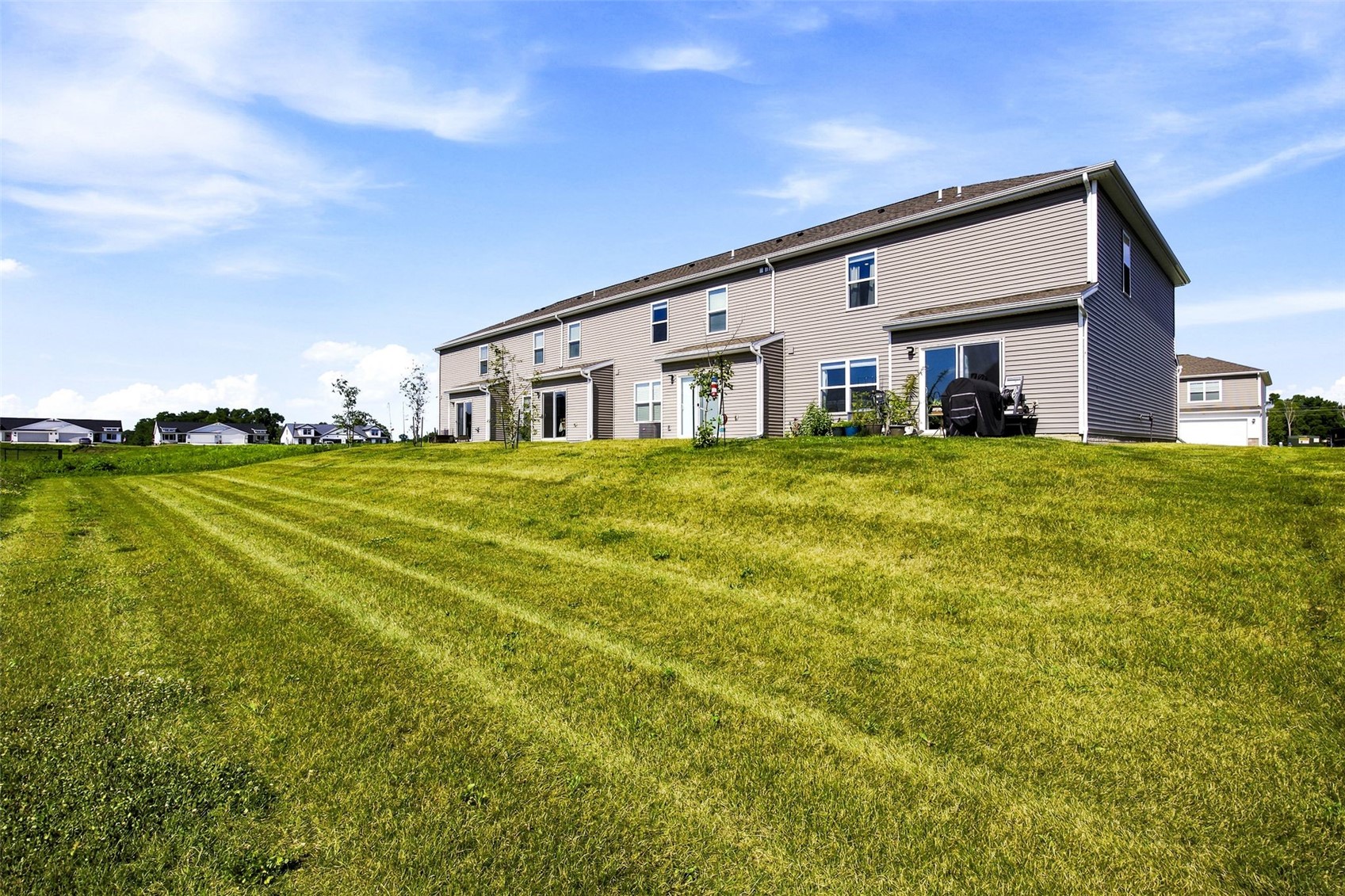 831 Oak Drive Palo IA 52324