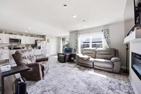 831 Oak Drive Palo IA 52324