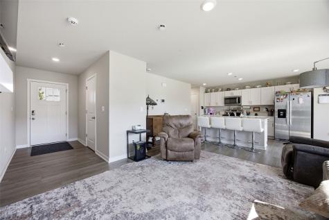831 Oak Drive Palo IA 52324