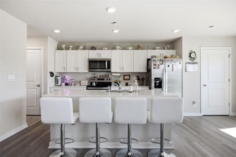 831 Oak Drive Palo IA 52324