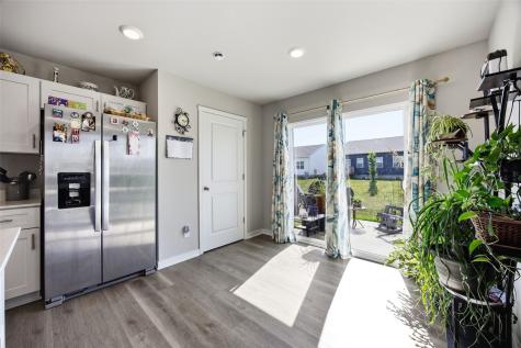 831 Oak Drive Palo IA 52324