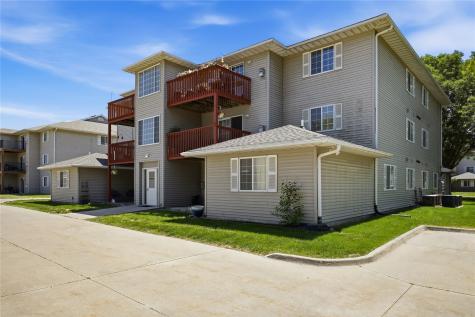 624 Kimberlite Street Tiffin IA 52340