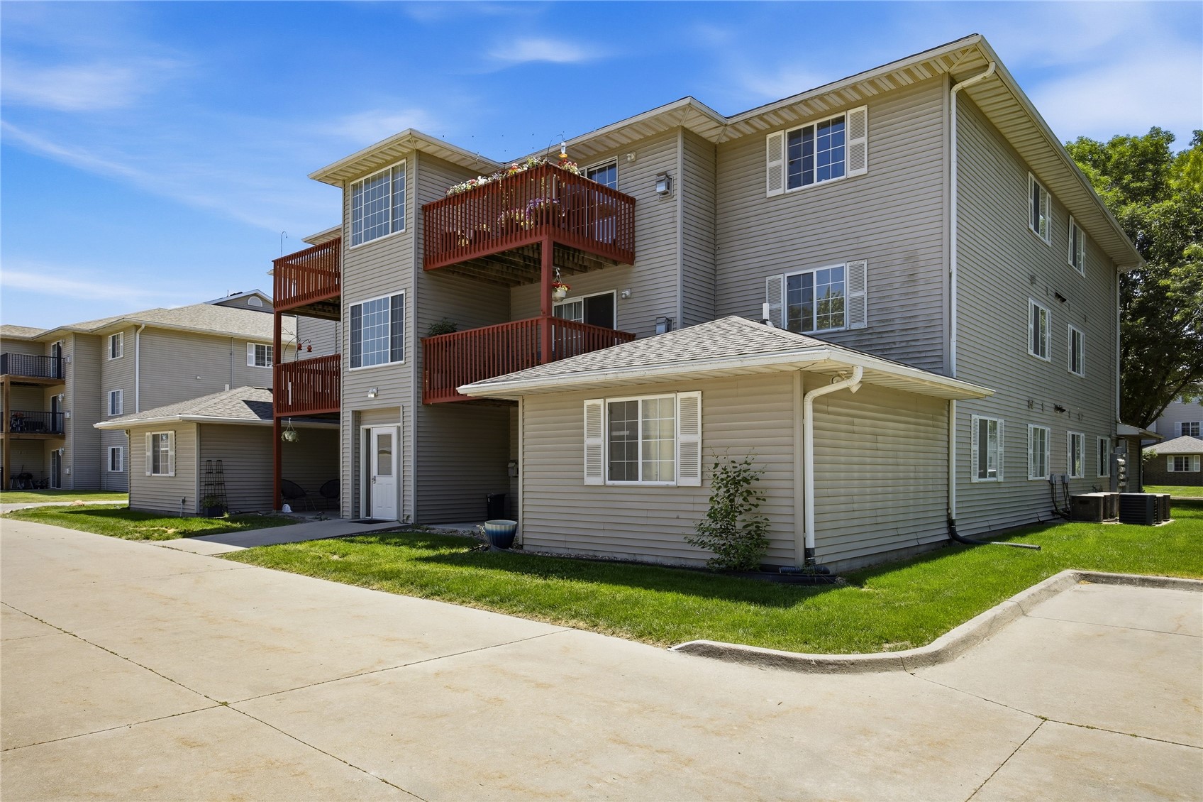 624 Kimberlite Street Tiffin IA 52340