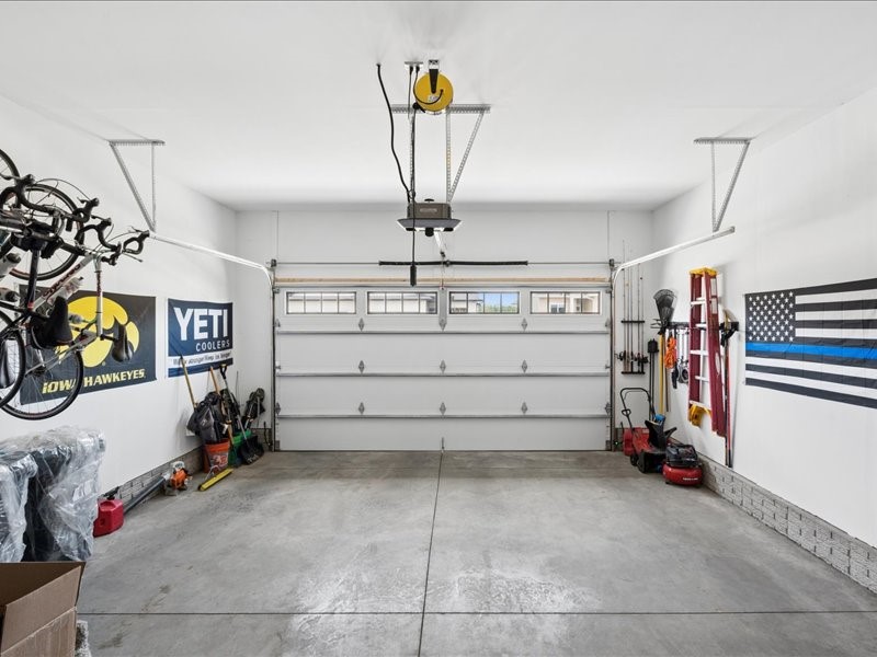 1227 Berkshire Lane North Liberty IA 52317