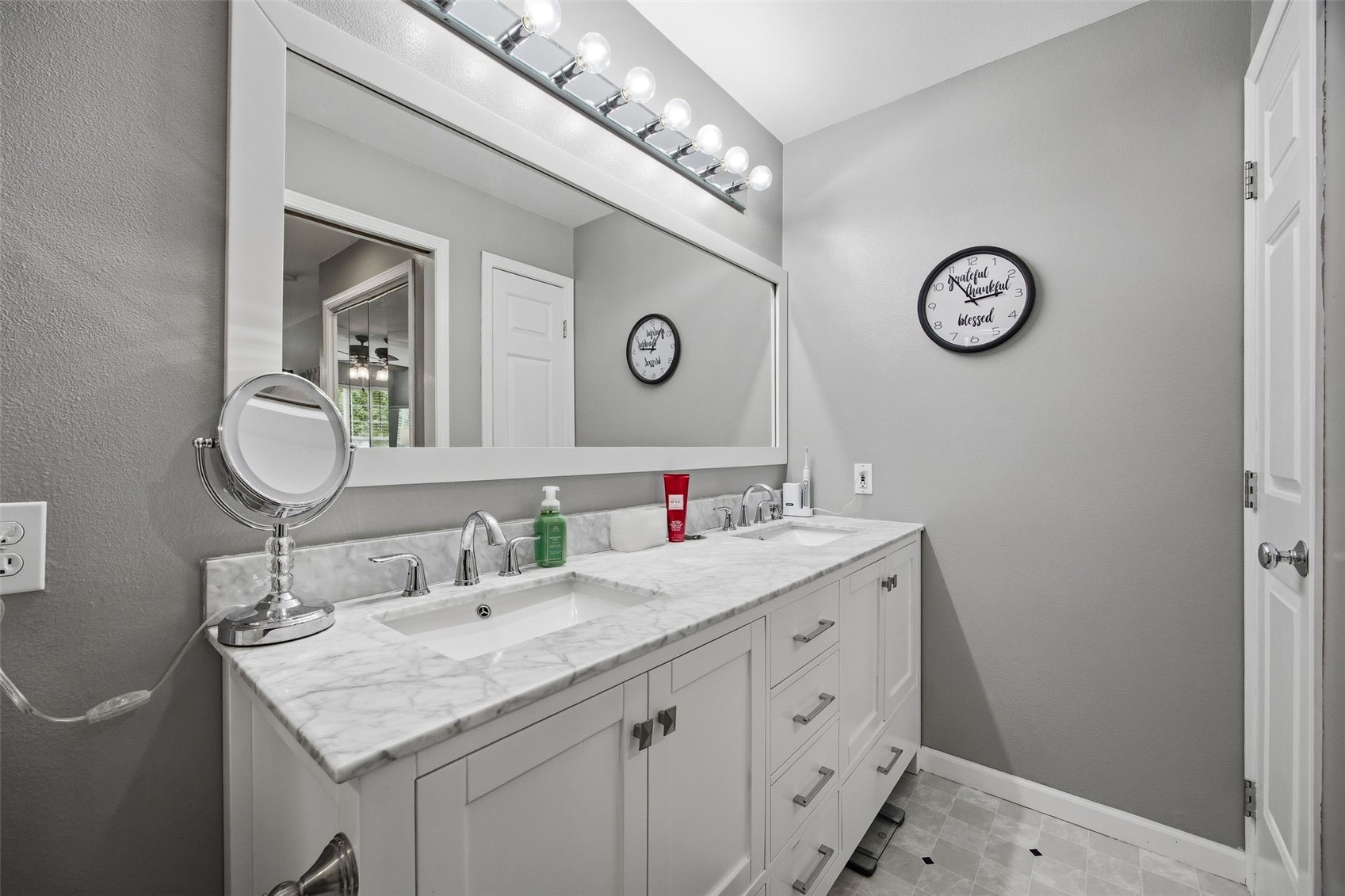 1221 A'hearn Drive NE Cedar Rapids IA 52402