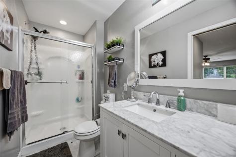1221 A'hearn Drive NE Cedar Rapids IA 52402