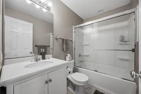 1221 A'hearn Drive NE Cedar Rapids IA 52402