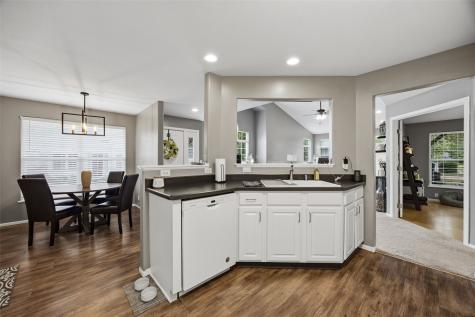 1221 A'hearn Drive NE Cedar Rapids IA 52402