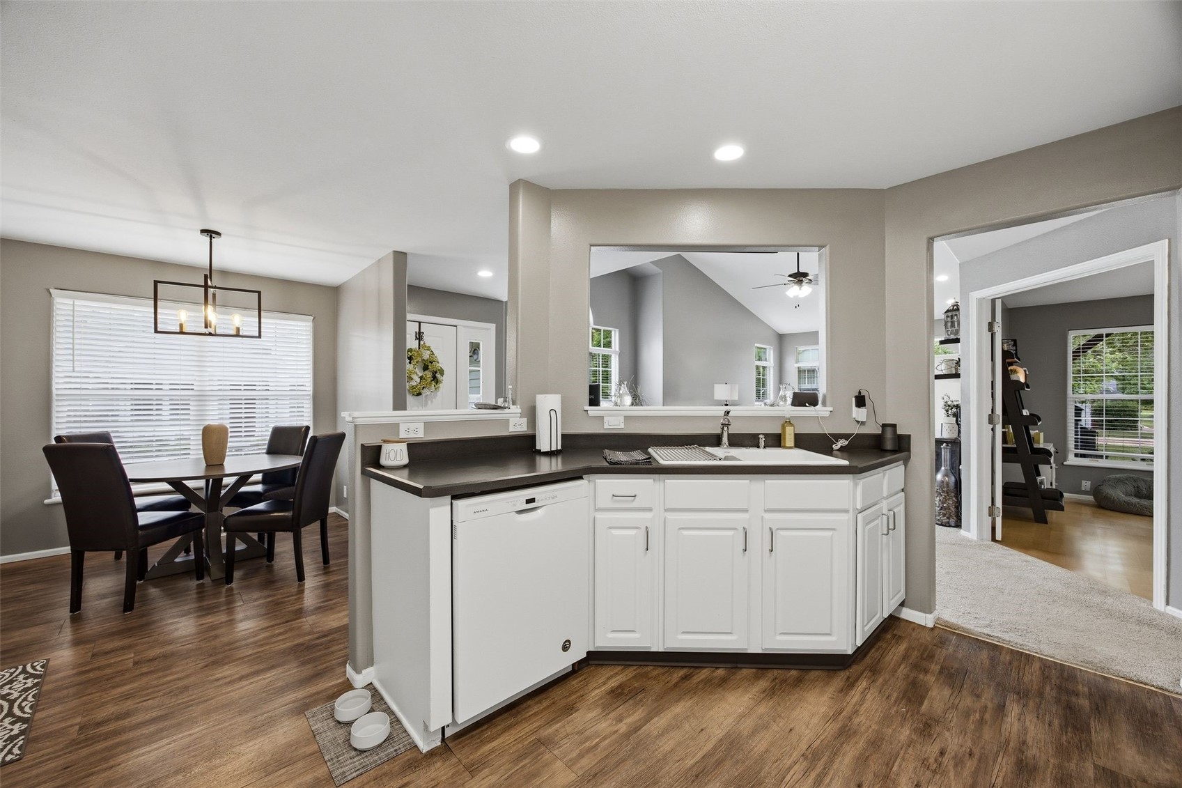 1221 A'hearn Drive NE Cedar Rapids IA 52402