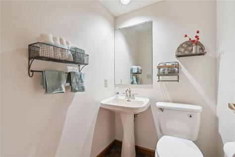 2060 Holiday Road Coralville IA 52241