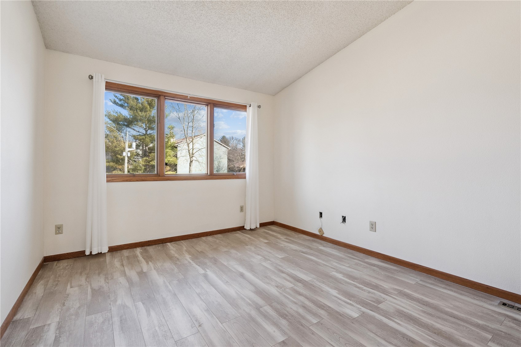 2060 Holiday Road Coralville IA 52241