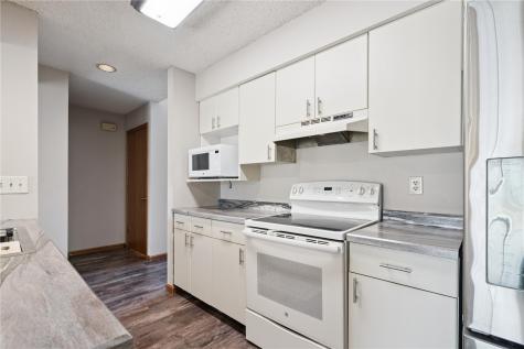 2060 Holiday Road Coralville IA 52241