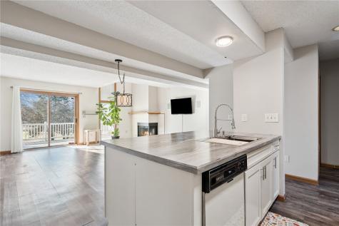 2060 Holiday Road Coralville IA 52241