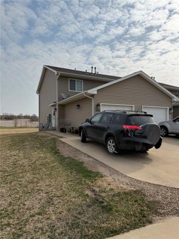 1856 Wrigley Street Ely IA 52227
