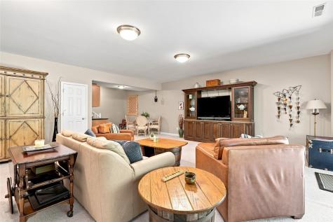 2248 Jessica Lane Coralville IA 52241
