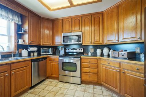 1701 130th Street Anamosa IA 52205