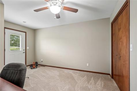 506 Meadow Oak Circle Fairfax IA 52228