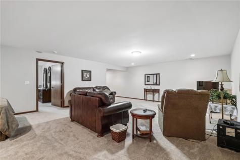 506 Meadow Oak Circle Fairfax IA 52228