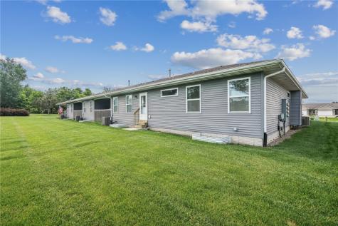 506 Meadow Oak Circle Fairfax IA 52228