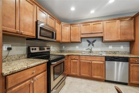 506 Meadow Oak Circle Fairfax IA 52228