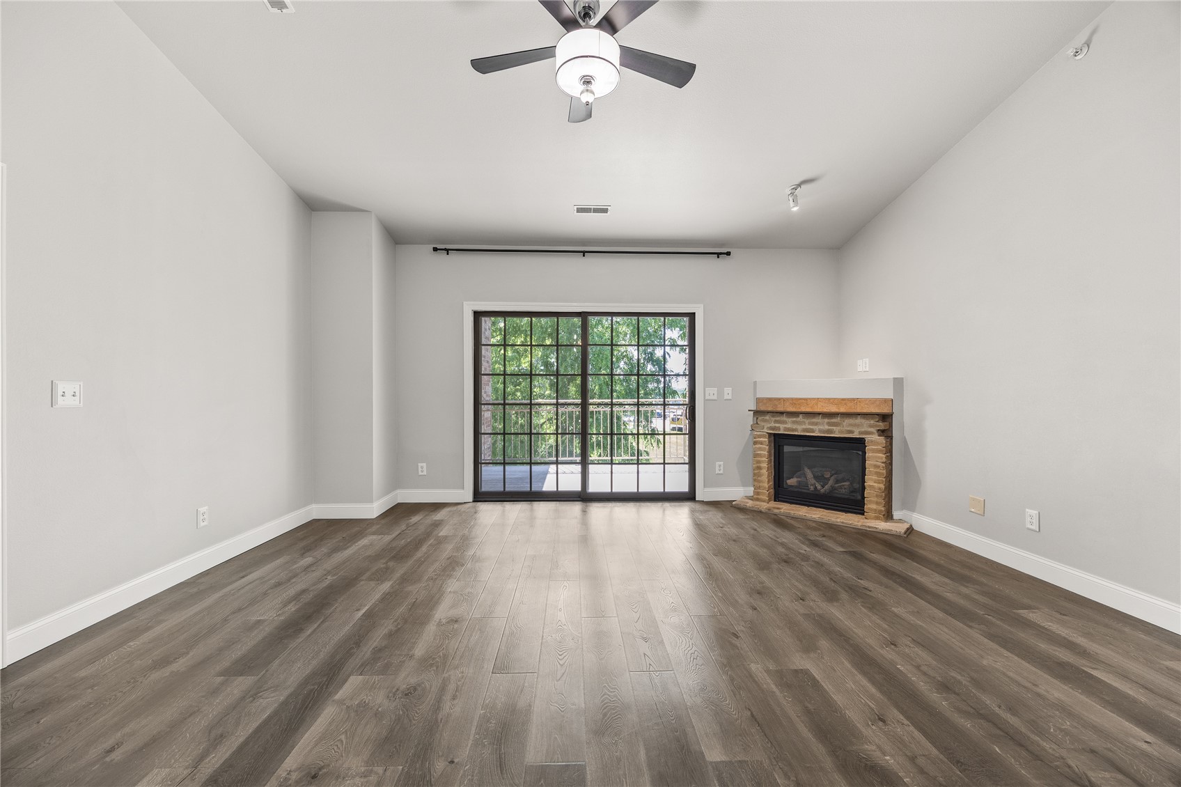 471 N 1st Avenue Iowa City IA 52245