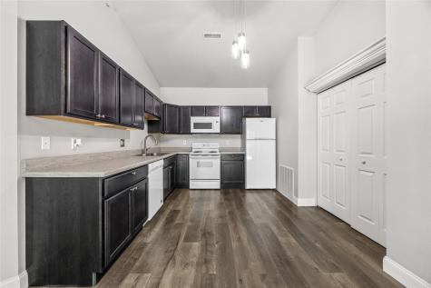 471 N 1st Avenue Iowa City IA 52245