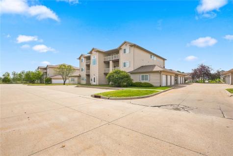 920 W Cherry North Liberty IA 52317